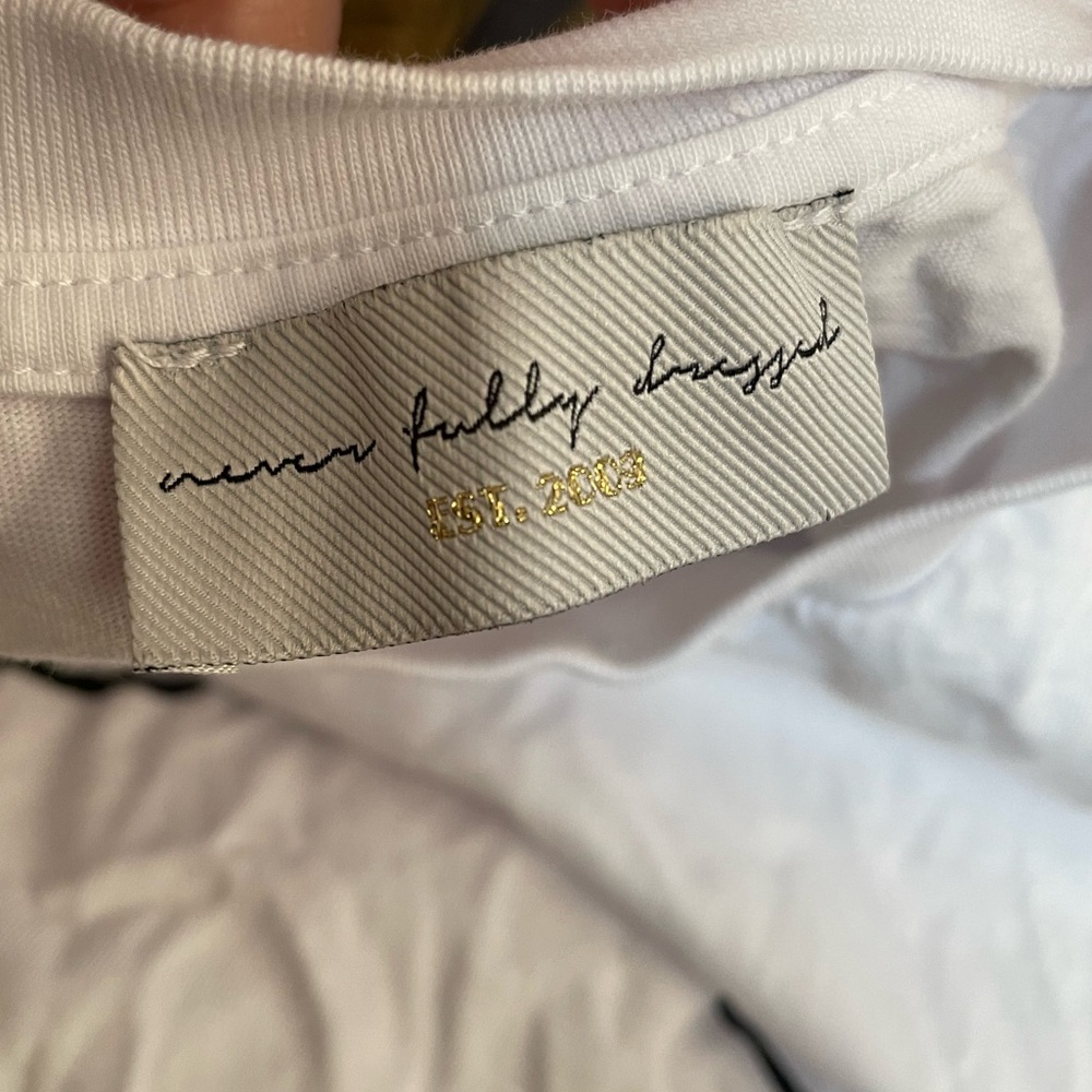 Never Fully Dressed Free Your Boobs T-Shirt, size Small - Picture 7 of 7